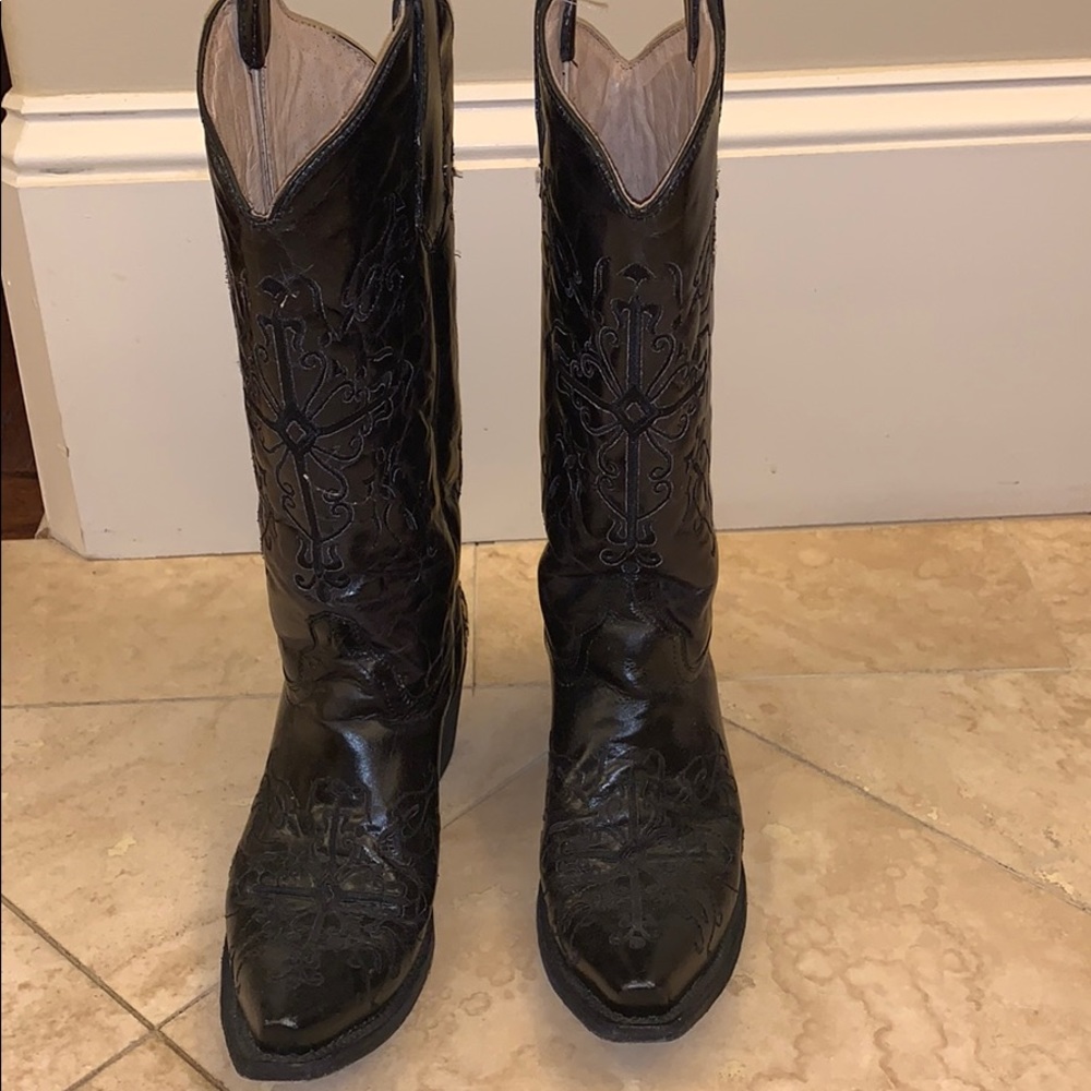 Corral Black Embroidered Heeled Boots - image 2